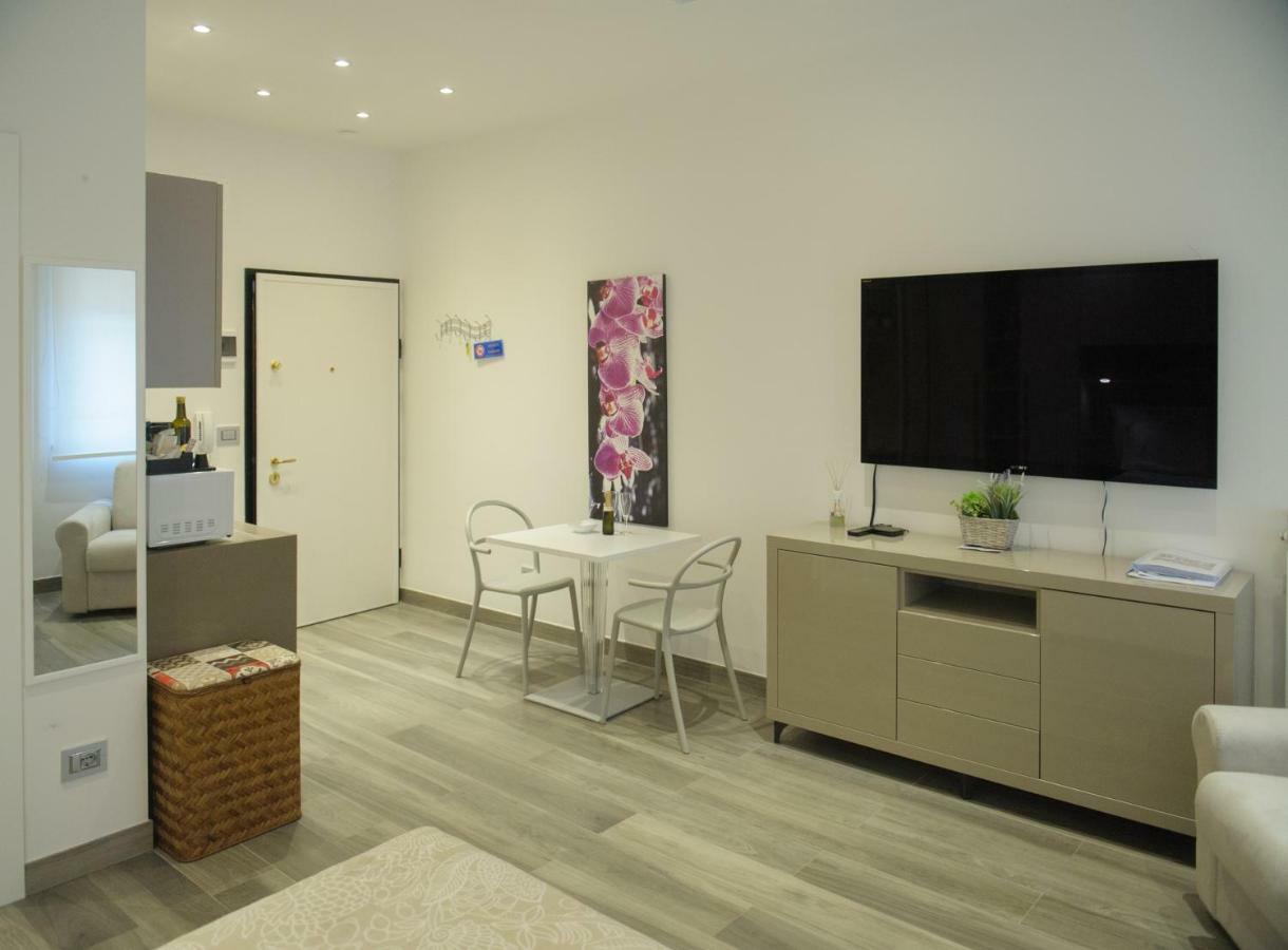 Andrea Luxury Apartments Strada Maggiore Studio 1 Bologna Exterior photo